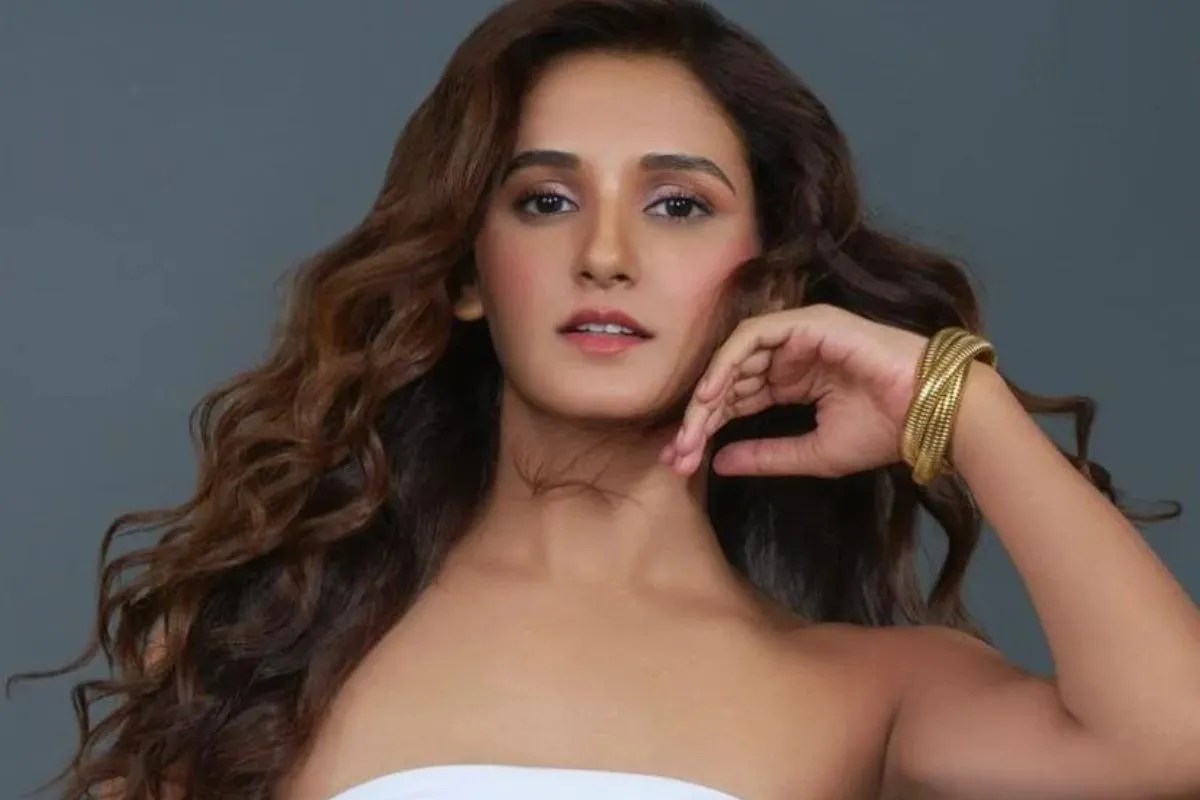 बिना बताए किसिंग सीन पर Shakti Mohan ने तोड़ी चुप्पी, बोली- ये पूरी तरह स्क्रिप्टेड था