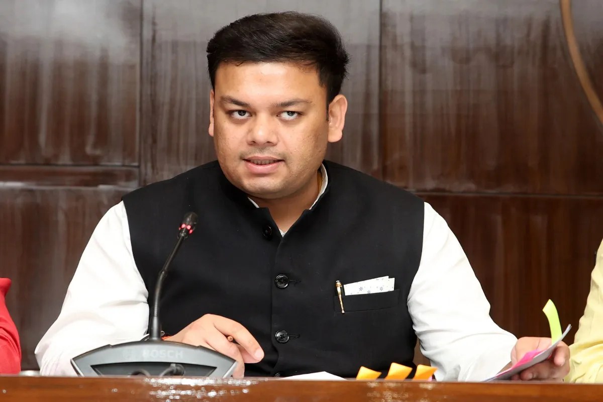 Shiksha Mitra: मानदेय में ऐतिहासिक बढ़ोतरी: शिक्षामित्र और अनुदेशक हुए मालामाल, योगी कैबिनेट का बड़ा फैसला