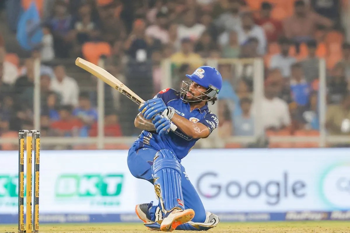 आखिरी 23 गेंदों में 82 रन ठोक तिलक वर्मा ने रचा इतिहास, मुंबई इंडियस के लिए जड़ा सबसे तेज शतक