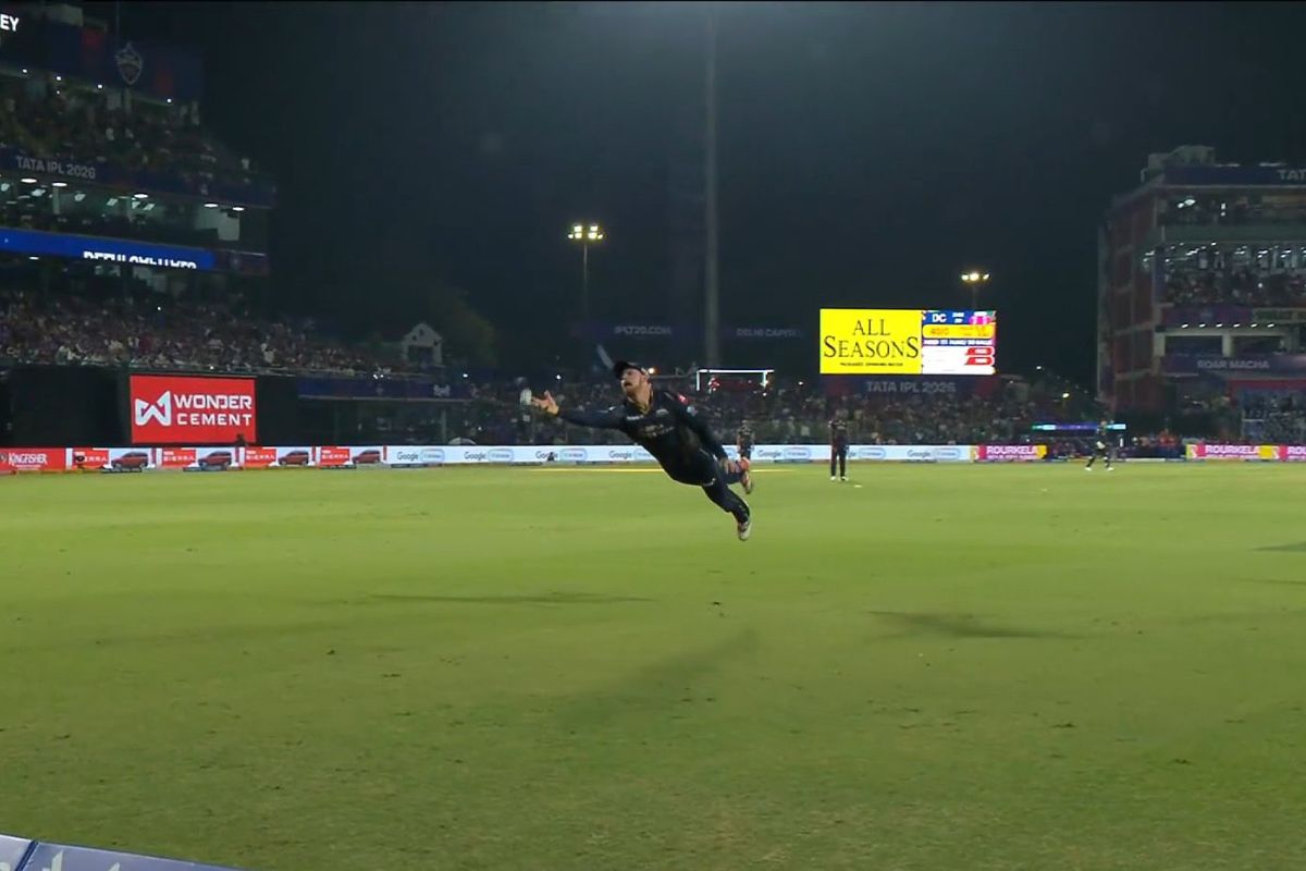 गुजरात टाइटंस के फील्डर से हुई गलती लेकिन फिर भी आशीष नेहरा बजाने लगे तालियां, जानें पूरी कहानी