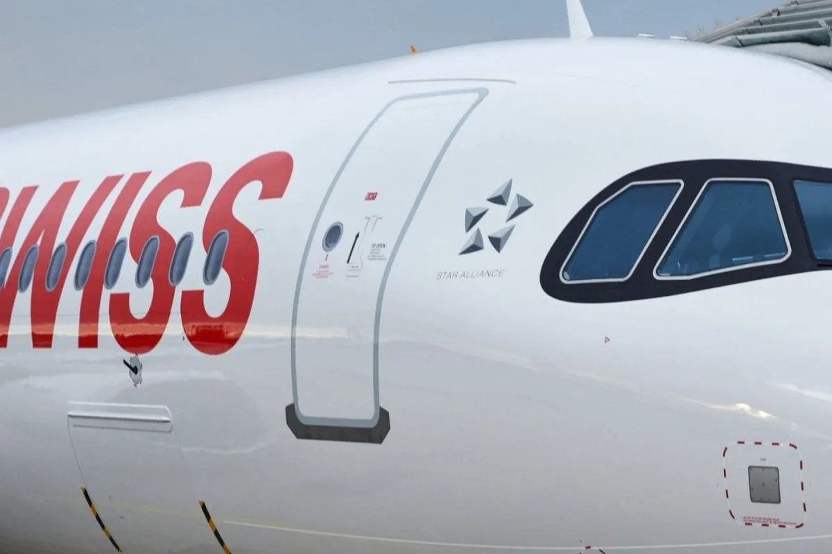 दिल्ली से स्विट्जरलैंड जा रही फ्लाइट के इंजन में अचानक आई खराबी, 6 यात्री घायल, बड़ा हादसा टला