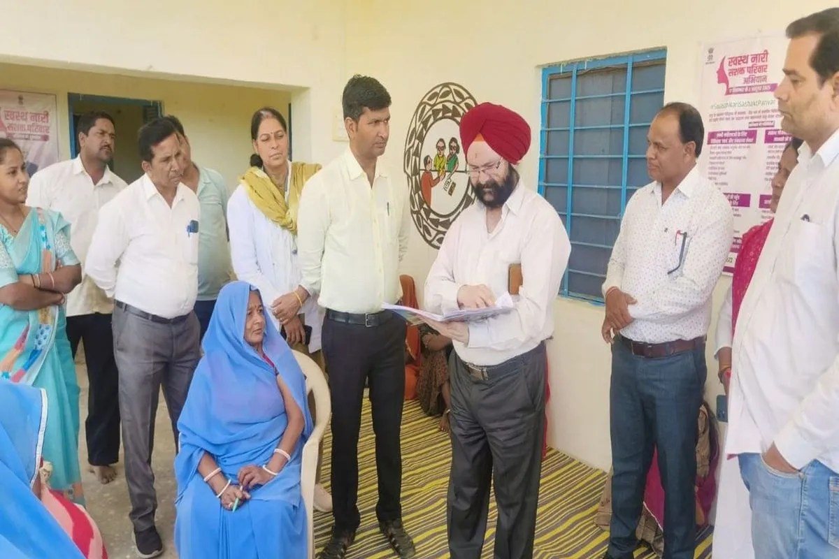 आयुष्मान आरोग्य शिविर का निरीक्षण, मरीजों को मिला उपचार व पोषण किट