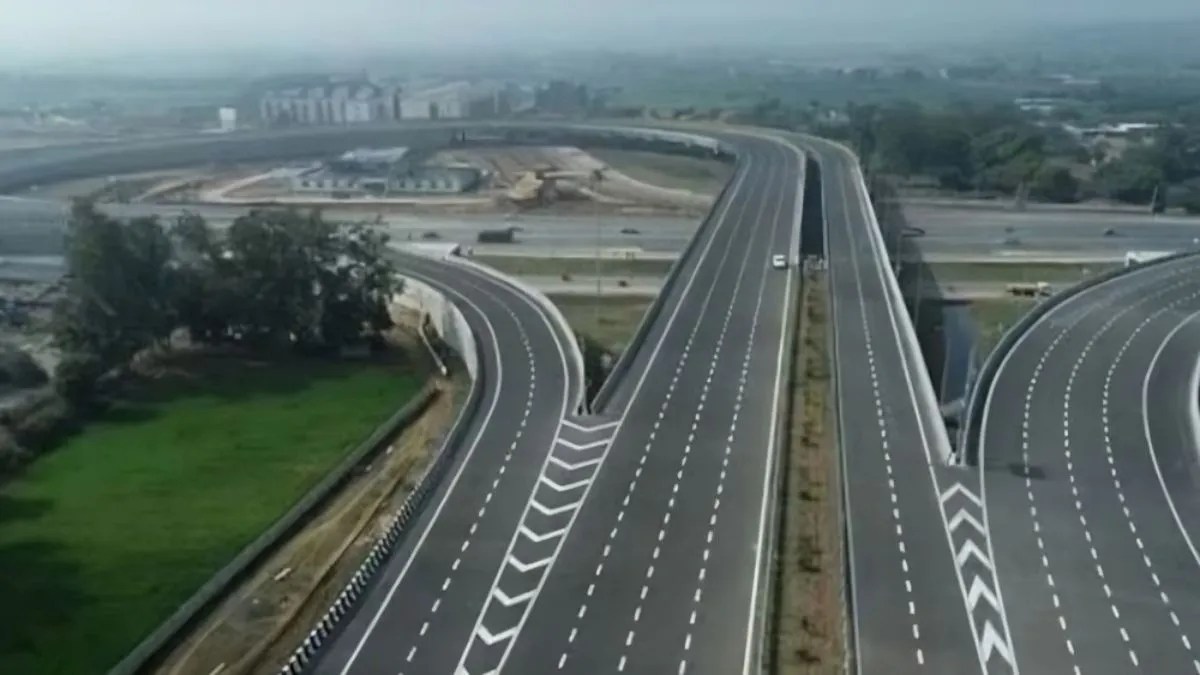 Delhi-Dehradun Expressway: 50 किमी घटेगी दूरी, 200 रुपये तक कम होगा किराया, समय भी बचेगा