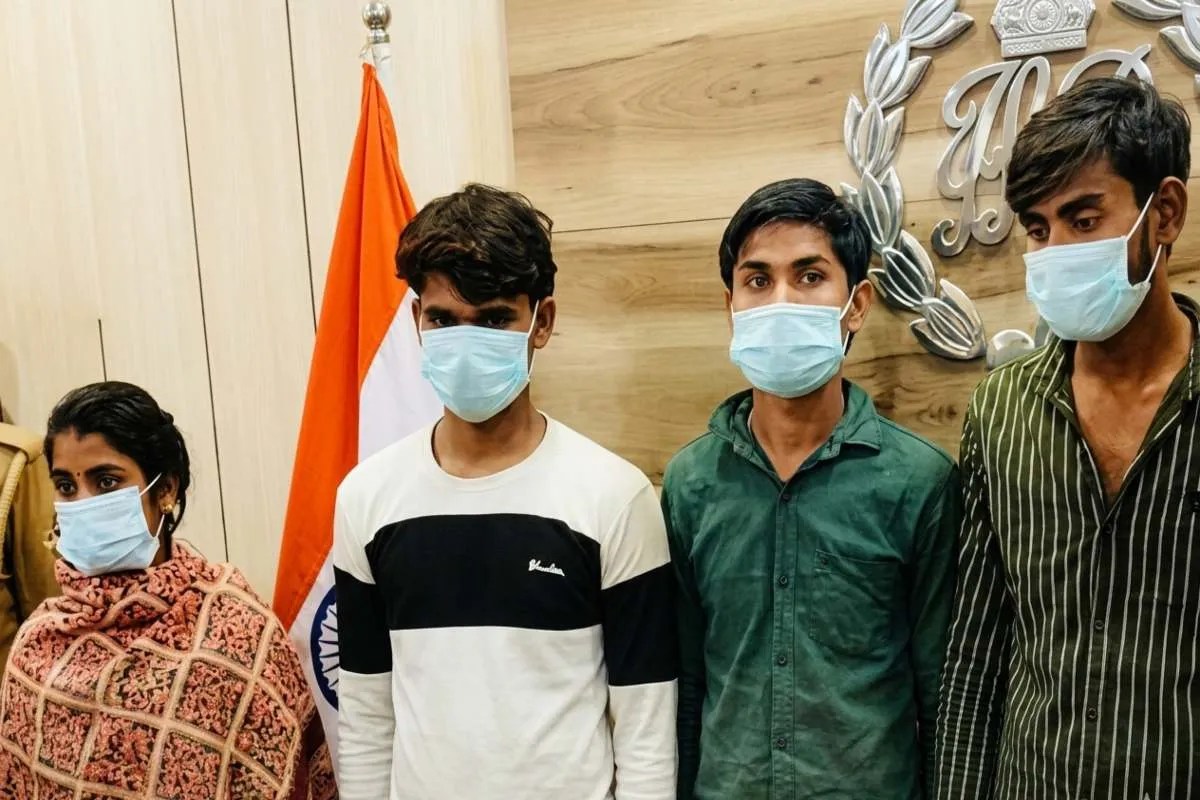 ‘मेरे पास तुम्हारे प्राइवेट फोटो हैं’, शादी के पहले थे पत्नी के प्रेमी के साथ शारीरिक संबंध! पति के साथ मिलकर रचा मारने का षडयंत्र