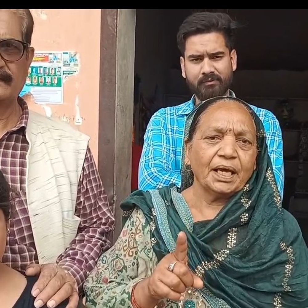 सिया मर्डर केस में ग्रामीणों ने HRTC को ठहराया जिम्मेदार:मंडी में रूट बहाल करने की मांग; बोले-सुविधाओं की कमी के कारण गई जान