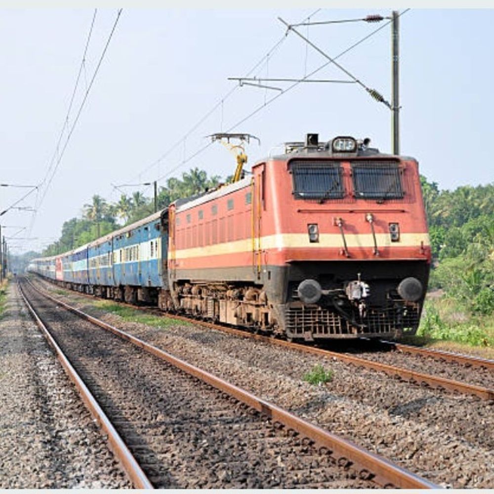 हावड़ा-नई दिल्ली के बीच चलेगी स्पेशल ट्रेन:अप्रैल से जुलाई तक संचालन, झाझा-किऊल पर भी ठहराव