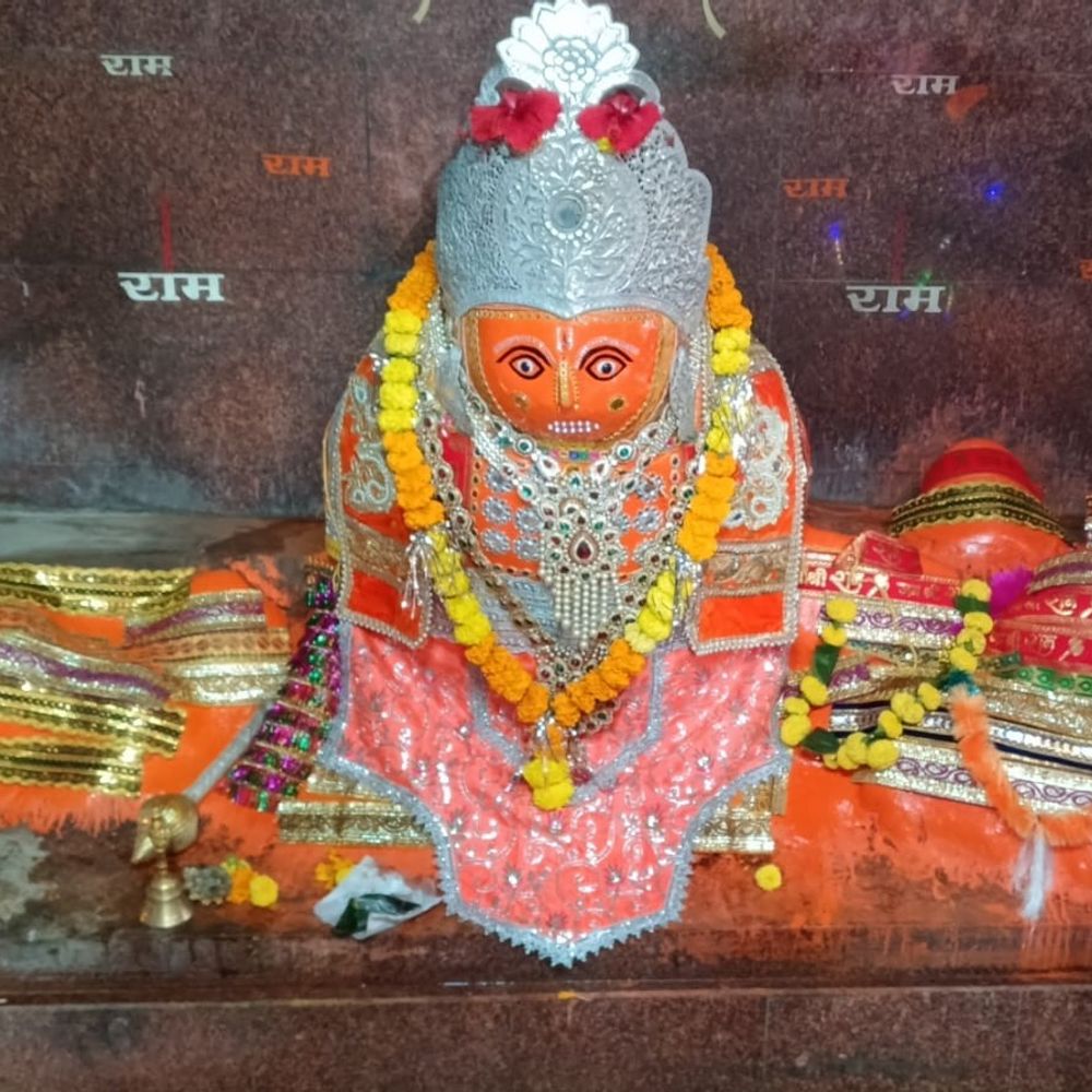 छापी नदी किनारे बसे खेड़ापति मंदिर में उमड़ी भीड़:राजगढ़ के अरन्या में 200 साल पहले बना, आस्था का बड़ा केंद्र