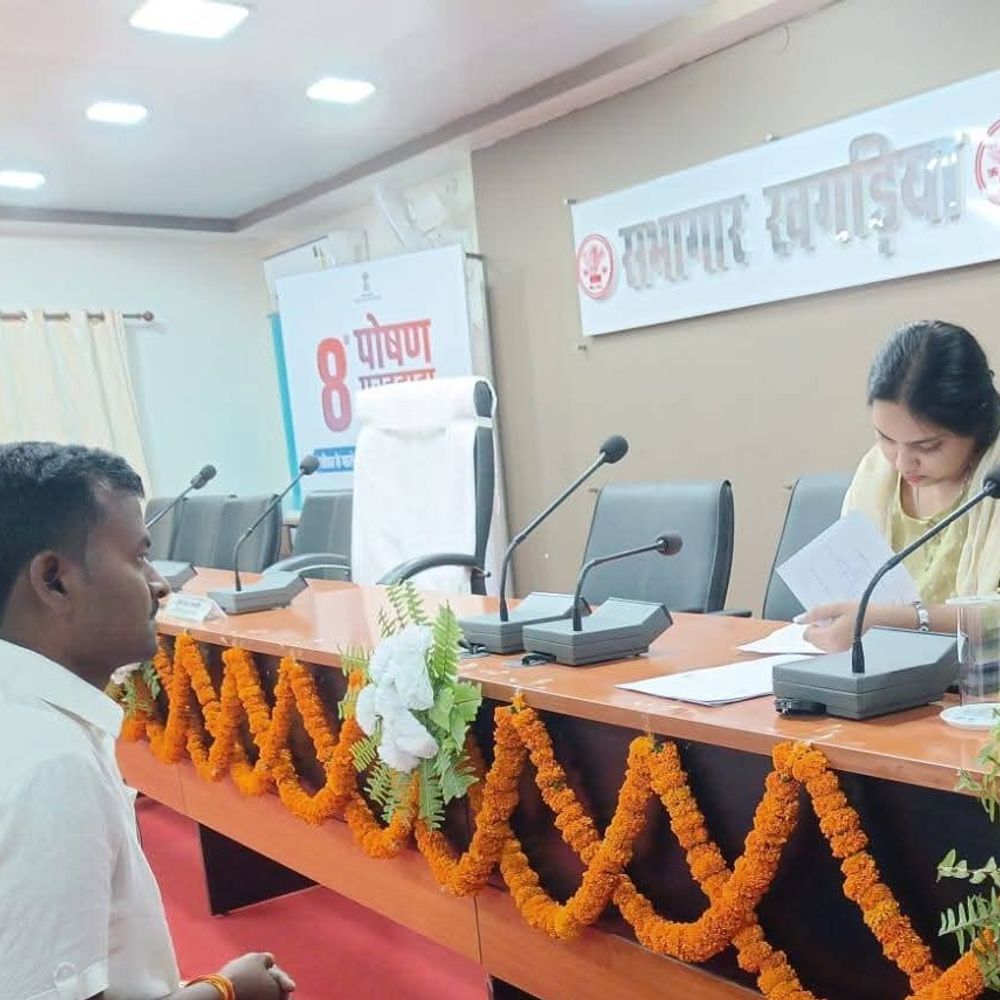 जन समाधान दिवस में 17 आवेदनों का तुरंत निपटारा:खगड़िया DM ने दिए समयबद्ध समाधान के सख्त निर्देश