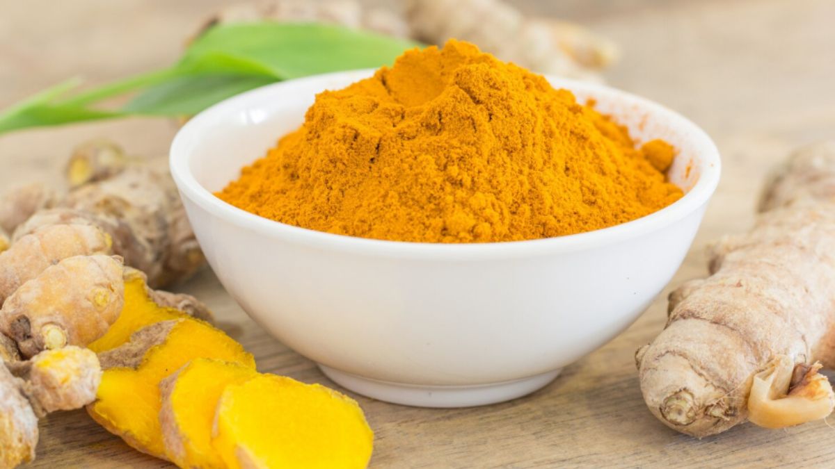 हल्दी में मिलावट की पहचान कैसे करें? इस ट्रिक से घर पर मिनटों में लगा सकेंगे पता