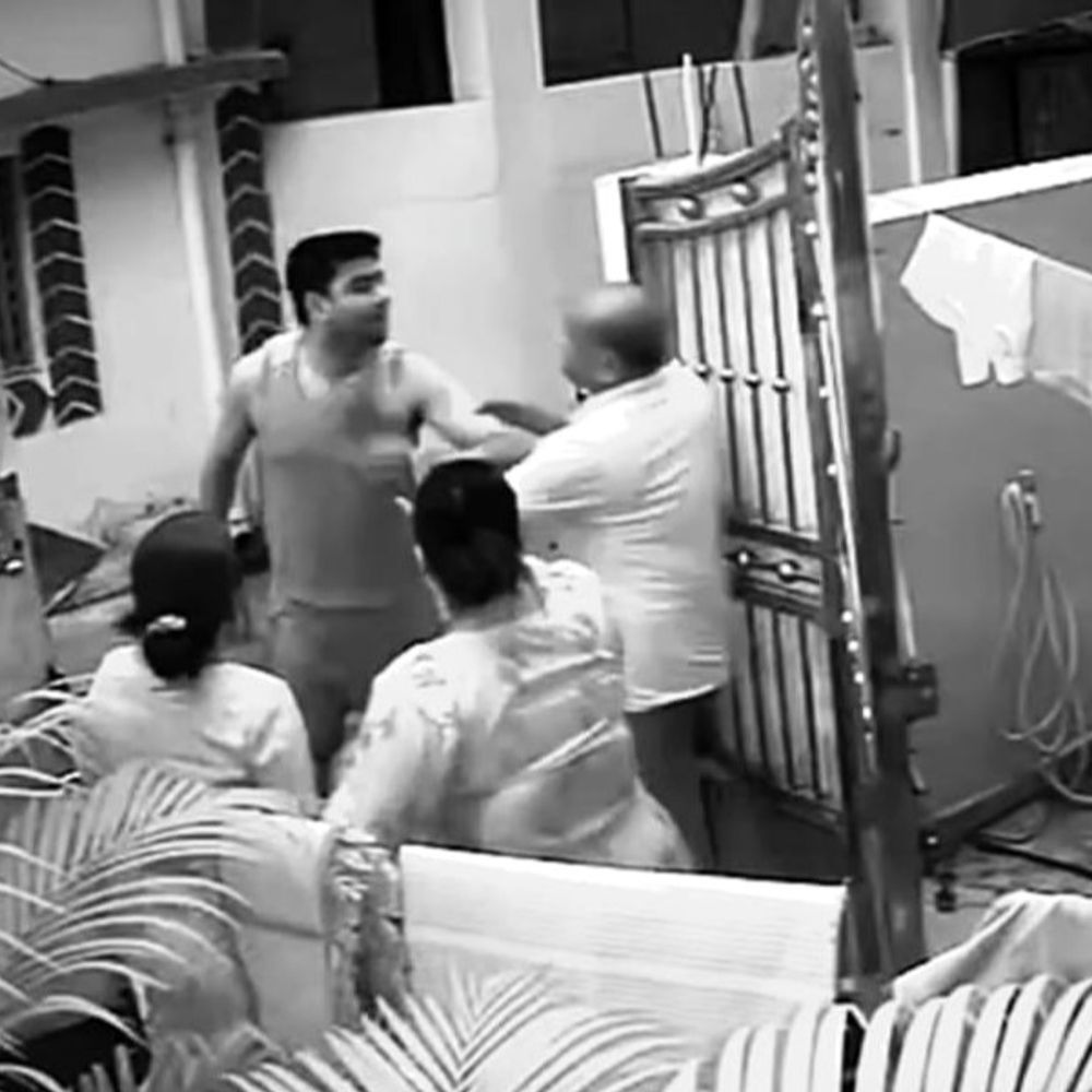 पुलिस आरक्षक-अधिवक्ता का हुआ विवाद:दोनों में मारपीट का CCTV, वकील का आरोप- पुलिस नहीं दर्ज हो रही है FIR