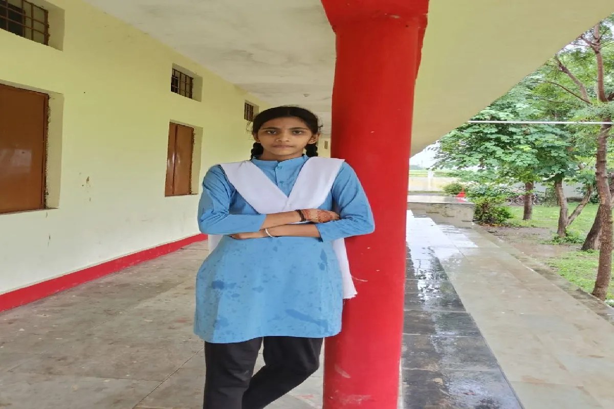 MP Board Result- कई किमी साइकिल चलाकर स्कूल जाती थी अंशिका, कड़ी मेहनत से हासिल की बड़ी सफलता