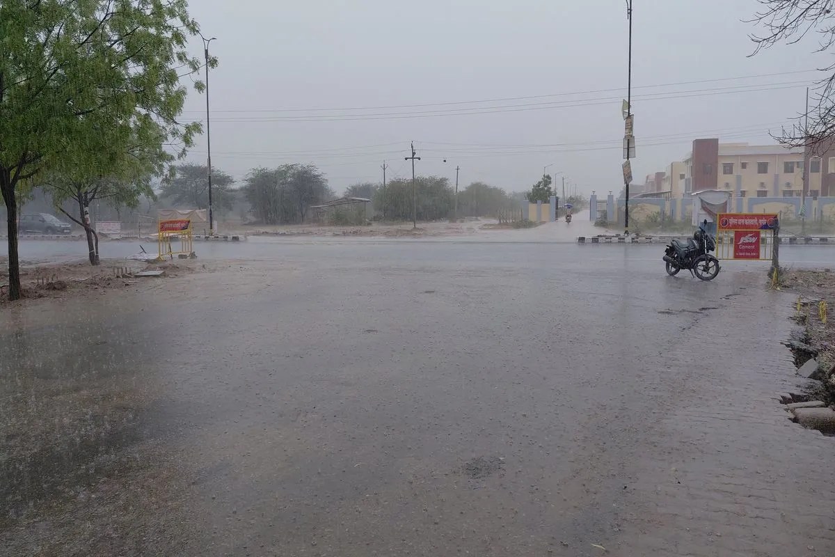 Weather Update : राजस्थान में बदलेगा मौसम, 17 अप्रेल को आंधी-बारिश का अलर्ट