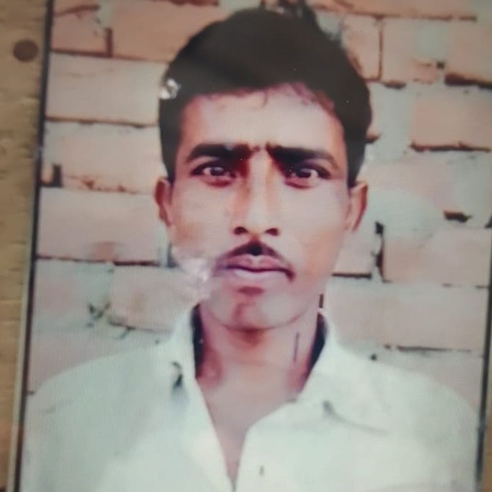 उन्नाव में सड़क हादसे में किसान की मौत:सब्जी बेचकर लौटते समय बाइक को अज्ञात वाहन ने टक्कर मारी