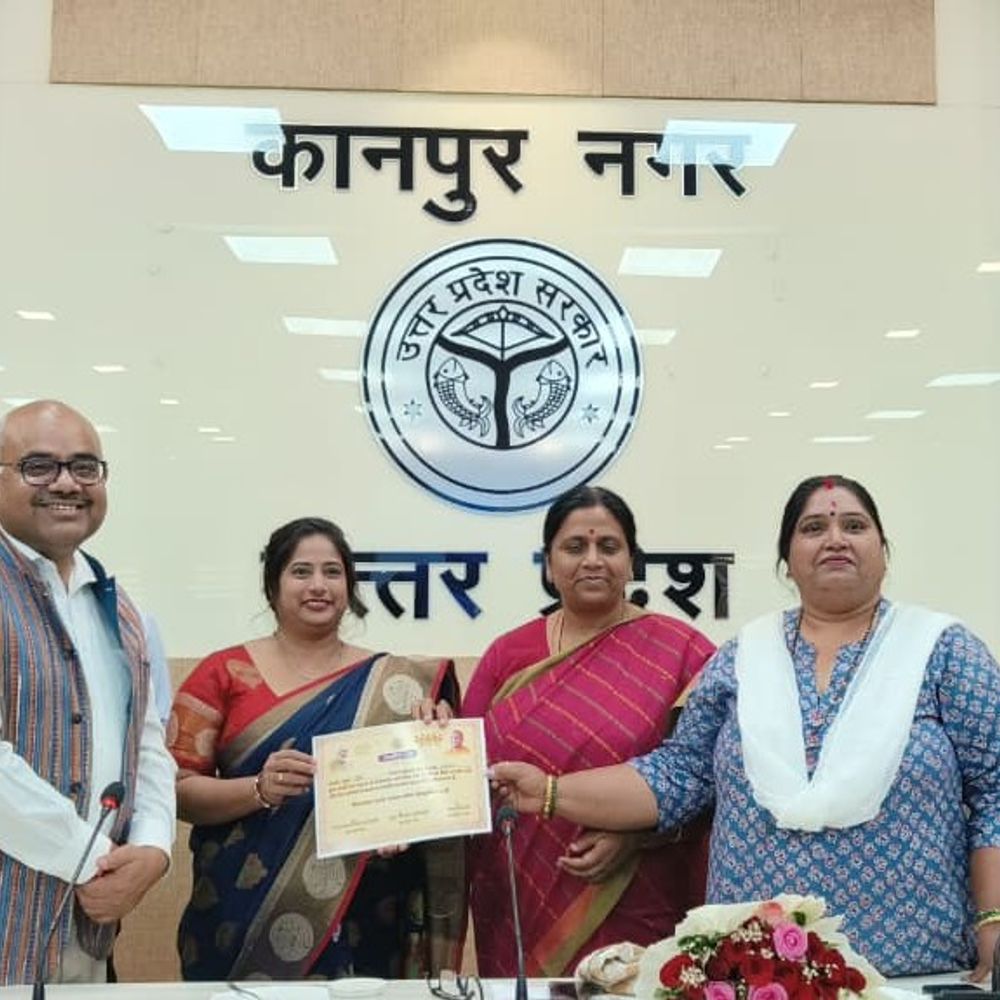 ​कानपुर की आंगनबाड़ी और पंचायत की बेटियां सम्मानित:उत्कृष्ट कार्य पर मिला प्रशस्ति पत्र, प्रधानमंत्री का भाषण सुन दोहराया सशक्तिकरण का संकल्प