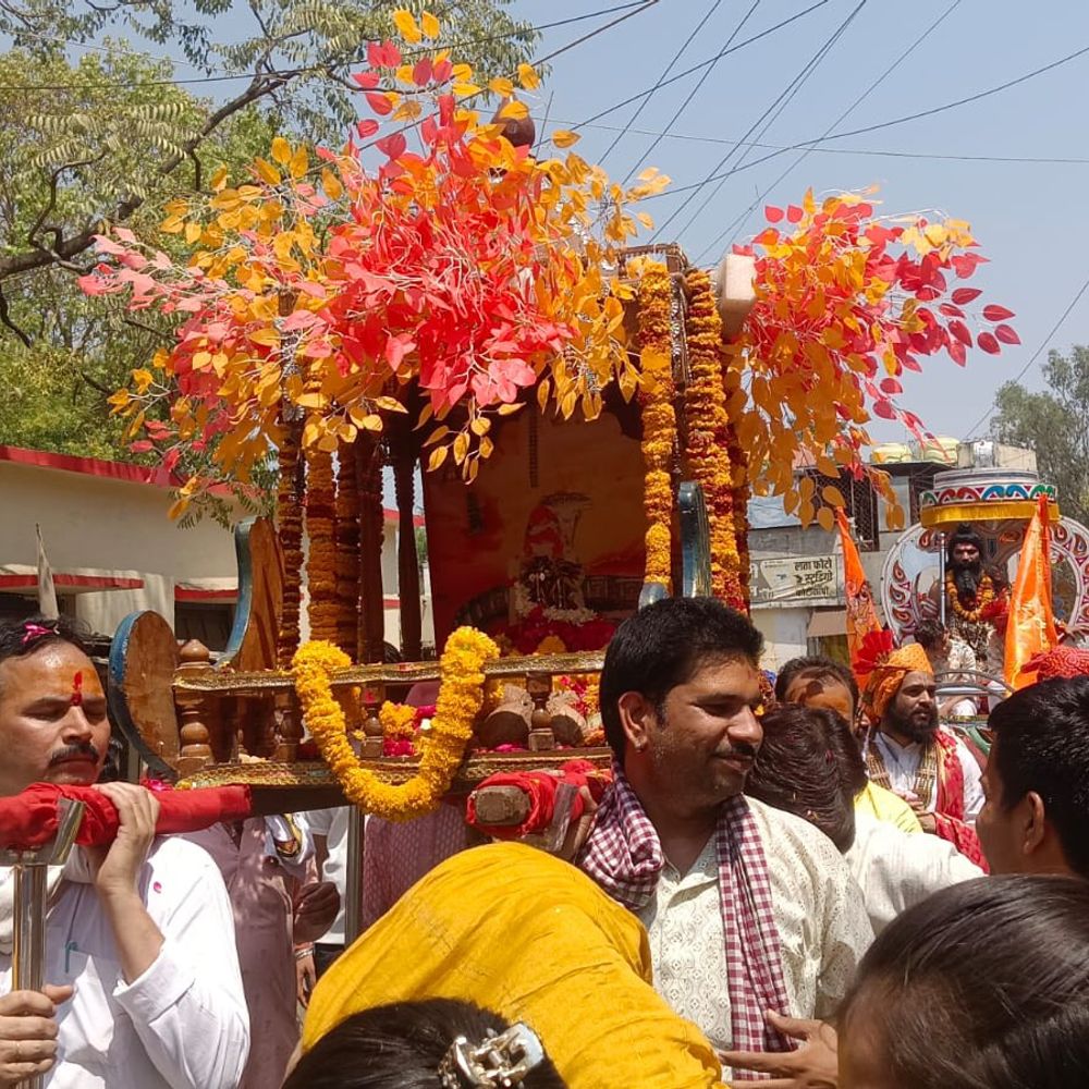 रथ पर विराजे भगवान परशुराम, देखिए PHOTOS:अशोकनगर में निकली शोभायात्रा; विशेष विमान रहा मुख्य आकर्षण