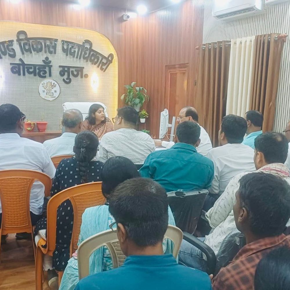 बोचहाँ बीडीओ ने मकान चौहद्दी सूची पर की बैठक:एचएलबी की तैयारी के लिए अंचल अमीन, पंचायत सचिवों को दिया प्रशिक्षण