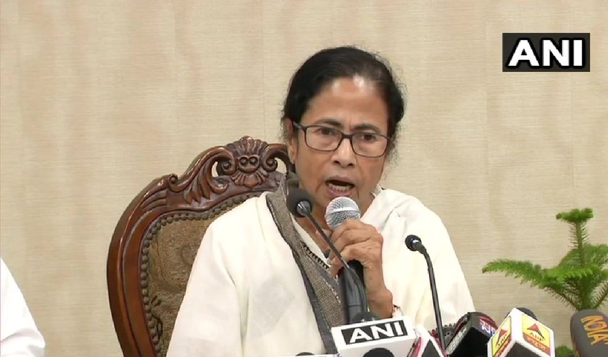 West Bengal चुनाव से पहले Mamata Banerjee को झटका, Supreme Court बोला- ‘CM ने System खतरे में डाला’