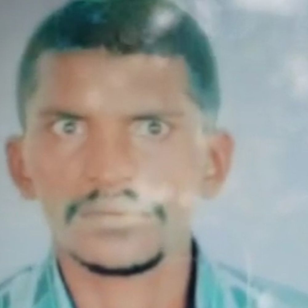 देवरिया में मजदूर का शव पोखरे में मिला:शौच के लिए घर से निकले थे, परिवार में मचा कोहराम