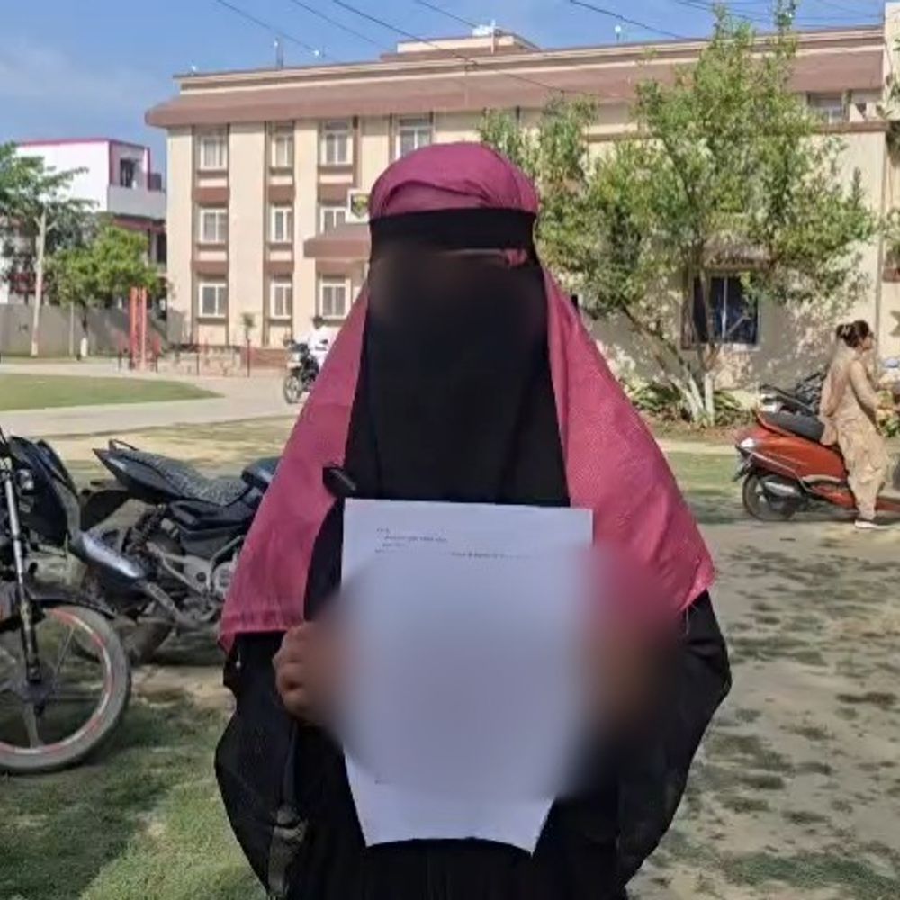 दरभंगा में दुष्कर्म पीड़िता ने SSP से मुलाकात किया:न्याय की गुहार लगाई, 23 मार्च को घर में घुसकर जबरदस्ती करने का मामला