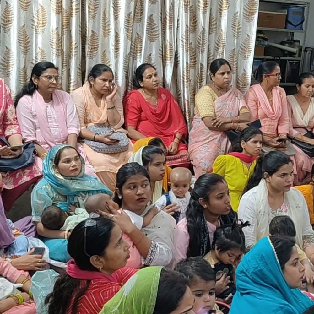 बल्लभगढ़ में सर्वोत्तम माता पुरस्कार कार्यक्रम:महिलाओं को दी बच्चों के बेहतर पालन-पोषण की जानकारी, स्वास्थ्य के प्रति किया जागरूक