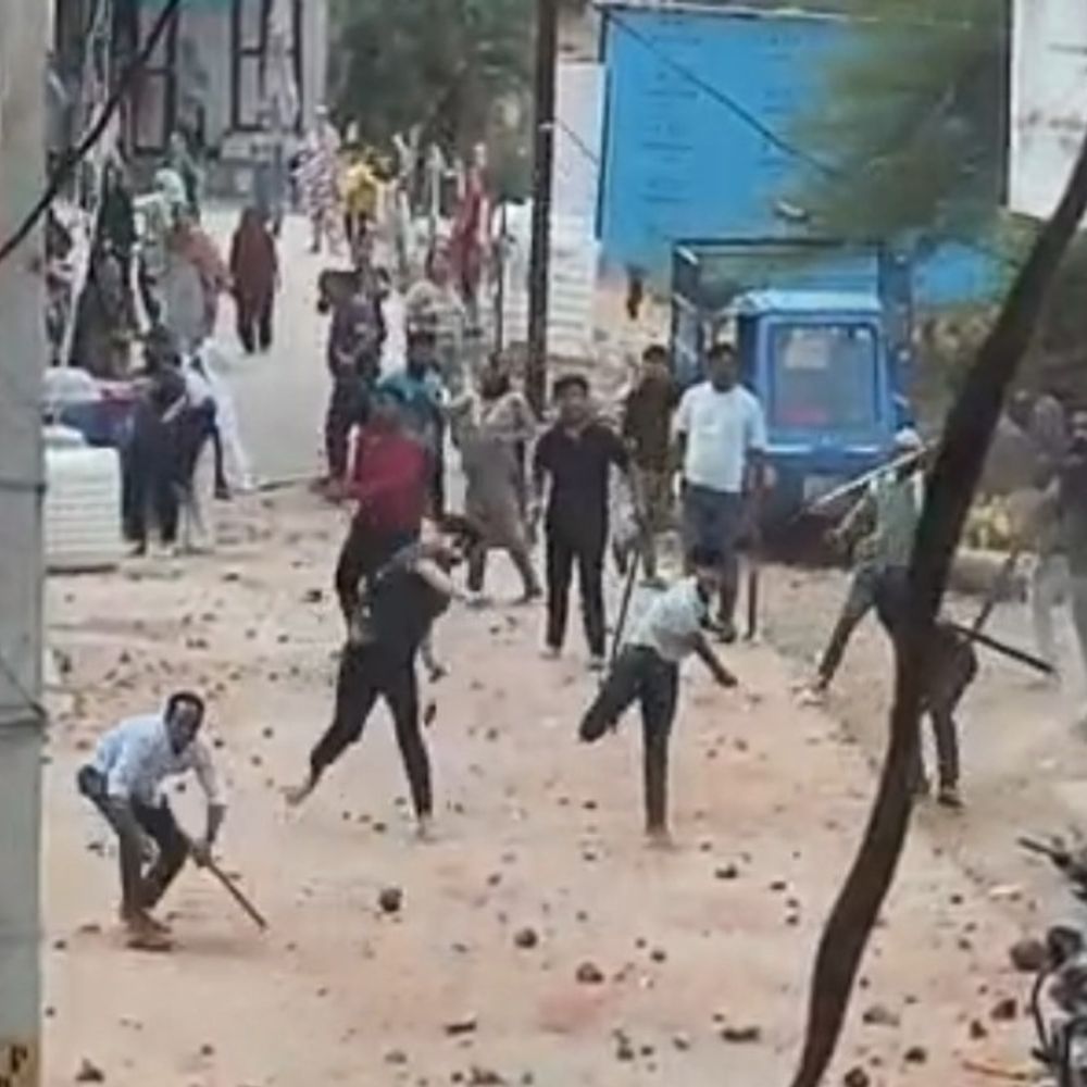 रानापुर खूनी संघर्ष: 16 आरोपी गिरफ्तार:पुरानी रंजिश में पत्थरबाजी, पुलिस ने की कार्रवाई