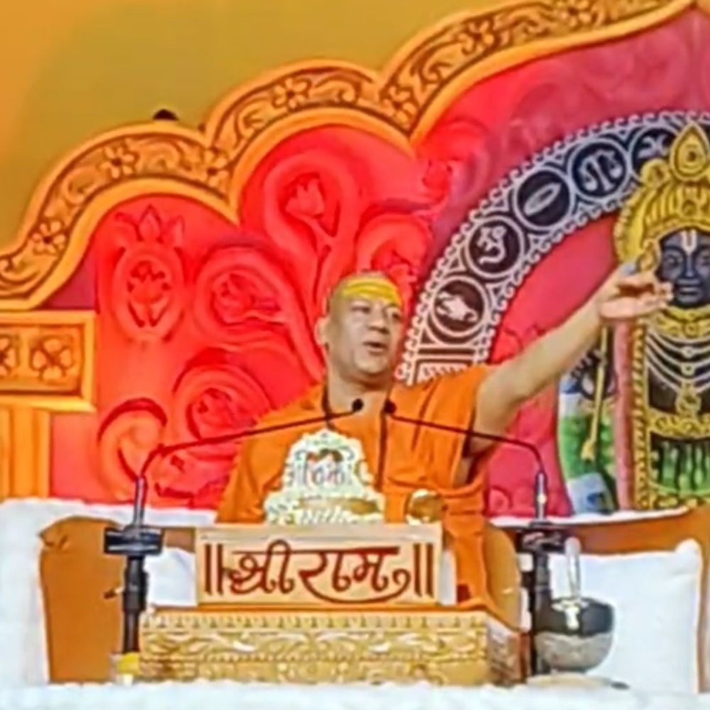 संभल में श्रीराम कथा का समापन:महामंडलेश्वर कैलाशानंद गिरि ने राम-रावण युद्ध और राजतिलक प्रसंग सुनाए