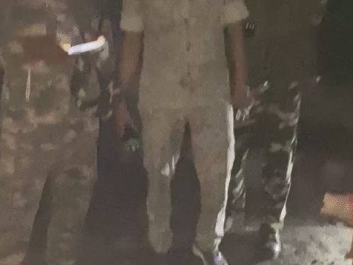 भतीजी की शादी से पहले तालाब में डूबे चाचा:धनबाद में शादी की खुशियां मातम में बदली, लोहे के उपकरण के निकाला