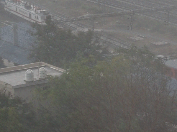 MP में 5 अप्रैल तक ओले, आंधी-बारिश का दौर:भोपाल-इंदौर समेत 30 जिलों में बारिश का अलर्ट; निमाड़ में ओले गिरेंगे