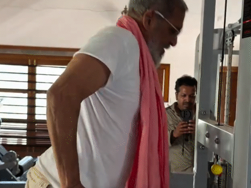 76 साल के नाना पाटेकर ट्राइसेप डिप्स करते दिखे:जिम में गमछा डाले दिखे एक्टर, शिल्पा शेट्टी ने की फिटनेस की तारीफ