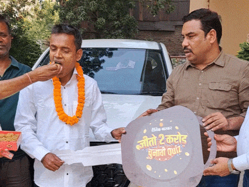 दैनिक भास्कर क्विज: पटना के विजय ने जीती ग्रैंड विटारा:कहा- नॉलेज के साथ इनाम भी देता है भास्कर; नालंदा के टीचर को वॉशिंग मशीन; 66 लकी विनर्स