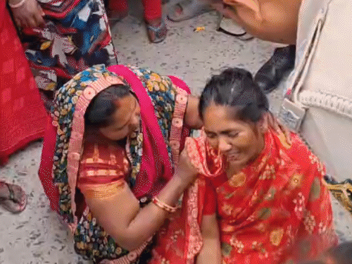 मुजफ्फरपुर में किशोरी का पोखर में मिला शव:2 दिन से लापता थी, प्रेमी पर हत्या लगाया आरोप; मां बोली- शादी करने का दबाव बना रहा था