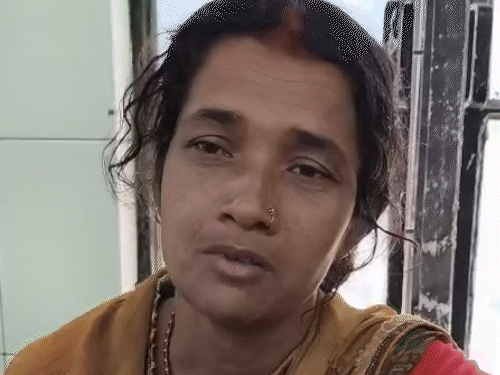 समस्तीपुर में जमीन विवाद में मां-बेटी से मारपीट:देवर ने लाठी-डंडे से मारा, भाई के हिस्से की जमीन पत्नी के नाम रजिस्ट्री करने का आरोप