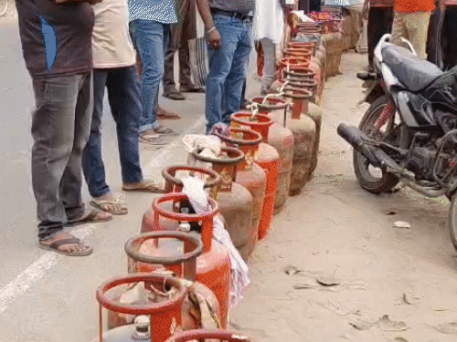 ईरान जंग तेज, बिहार में गहराया गैस संकट:16.56 लाख परिवार को नहीं मिल रहा सिलेंडर, पटना, चंपारण, दरभंगा में सबसे खराब हालत