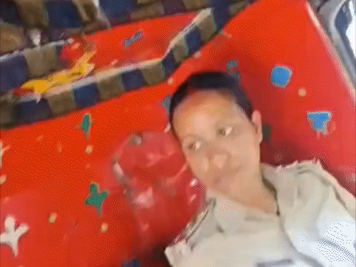 महिला कॉन्सटेबल ने मांगी रिश्वत, ट्रैफिक एसपी ने किया सस्पेंड:ऑटो में बैठकर चालान काटने के बजाय मांग रही रुपए, वीडियो आया सामने