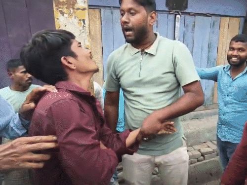 ‘सर छोड़ दीजिए..पत्नी प्रेग्नेंट..हाथ खाली था, इसलिए चोरी किए’:मुजफ्फरपुर में रंगेहाथ चोरी करते धराया युवक, दुकानदारों को करता था टारगेट