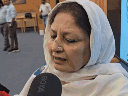 वंदे मातरम विवाद: कानून, आस्था और सम्मान के बीच सवाल:माफी के बावजूद पार्षदों पर 196(1) की कार्रवाई; कानूनविद् ने दिया सुप्रीम कोर्ट के फैसले का हवाला