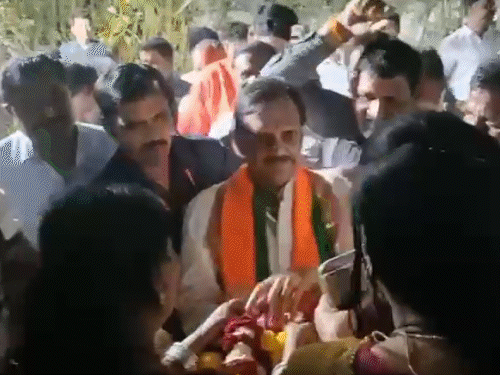 इंदौर दौरे पर उपमुख्यमंत्री शुक्ला से मिला विंध्याचल सोशल ग्रुप:रीवा-इंदौर ट्रेन नियमित करने और टाइमिंग बदलने की मांग; बेहतर कनेक्टिविटी पर जोर