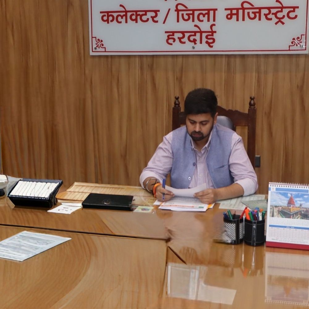 हरदोई में गर्मी को लेकर स्कूलों का समय बदला:सुबह 7:30 बजे से 12:30 बजे तक स्कूलों को खोलने का आदेश