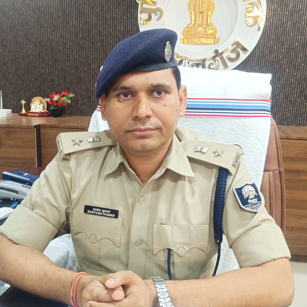 फर्जी GST पर कोयला तस्करी का खुलासा:किशनगंज में 4 ट्रक जब्त, ई-वे बिल में गड़बड़ी, पूरे नेटवर्क की जांच शुरू