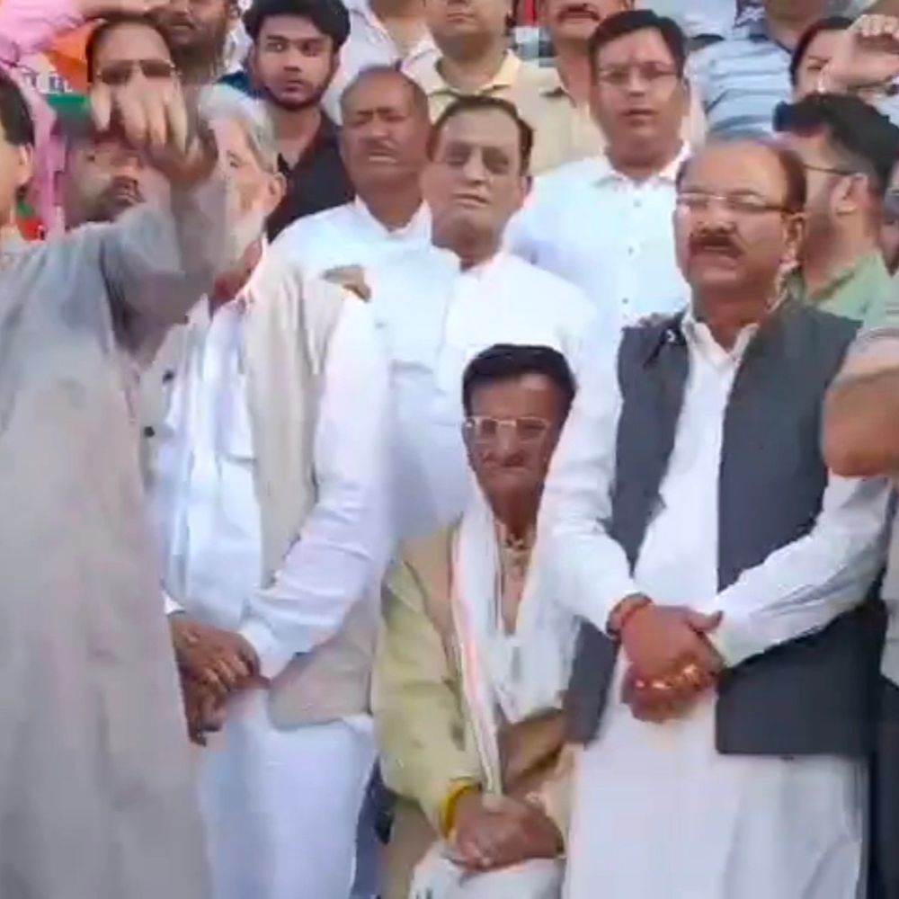 चंडीगढ़ भाजपा कार्यालय पर हमले के विरोध में प्रदर्शन:पठानकोट में बीजेपी ने कानून-व्यवस्था पर उठाए सवाल, अपराधियों पर कार्रवाई की मांग