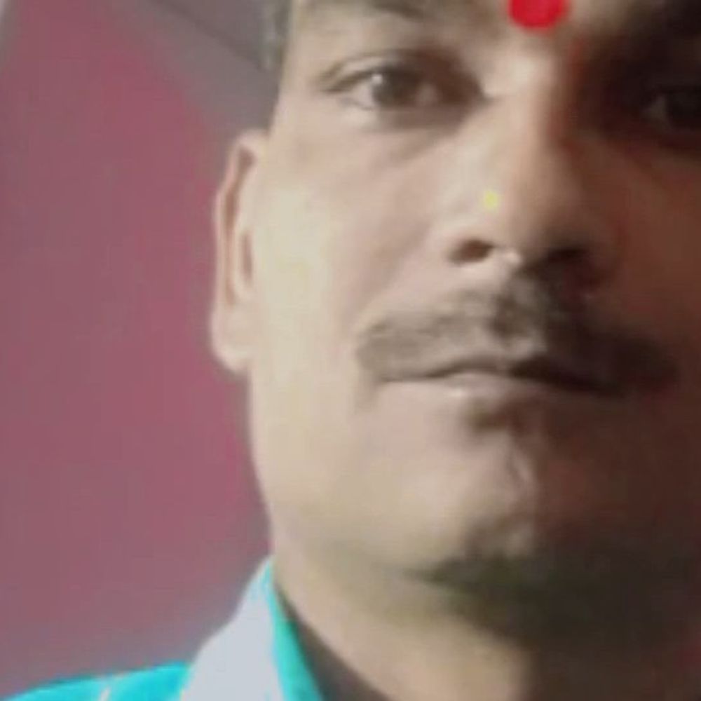 मिट्टी खनन का विरोध करने पर युवक की पीट-पीटकर हत्या:मिर्जापुर में जेसीबी रोकने पर चले लात-घूंसे, अस्पताल में तोड़ा दम