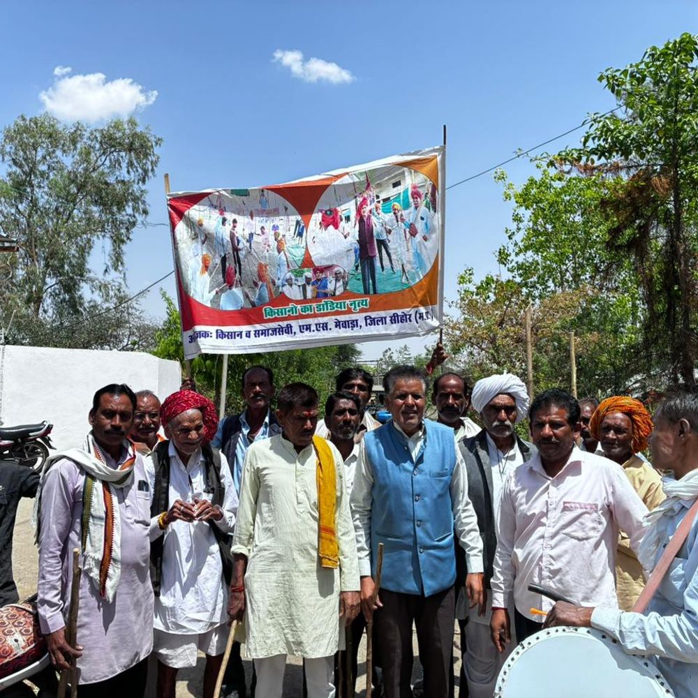 सीहोर में गेहूं खरीदी शुरू, किसानों ने मनाया जश्न:डांडिया नाच कर मुख्यमंत्री और कृषि मंत्री का किया धन्यवाद