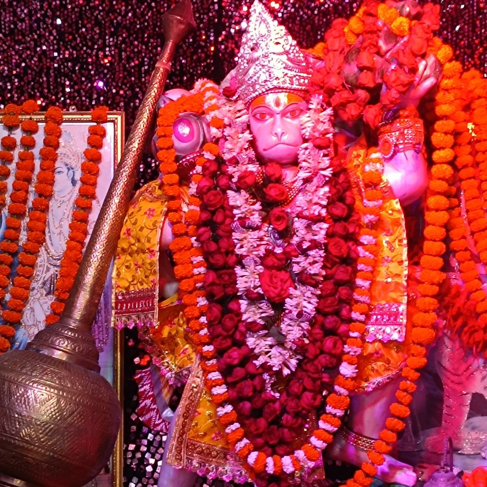 किशनगंज में हनुमान जयंती पर ‘जय श्रीराम’ का जयघोष:10 हजार से अधिक श्रद्धालुओं ने किए दर्शन, भजन-कीर्तन का आयोजन