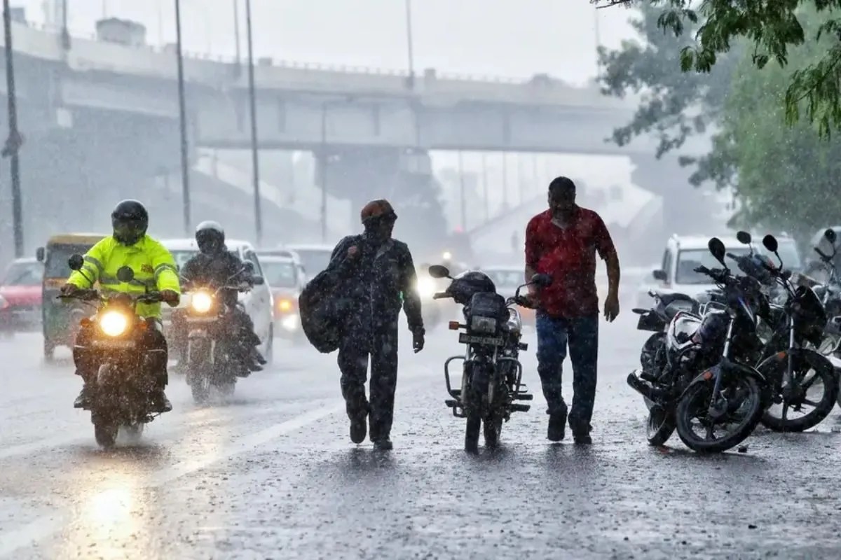 Weather Update: अप्रैल में ज्यादा बारिश, IMD ने जारी किया गर्मी के महीनों का पूर्वानुमान