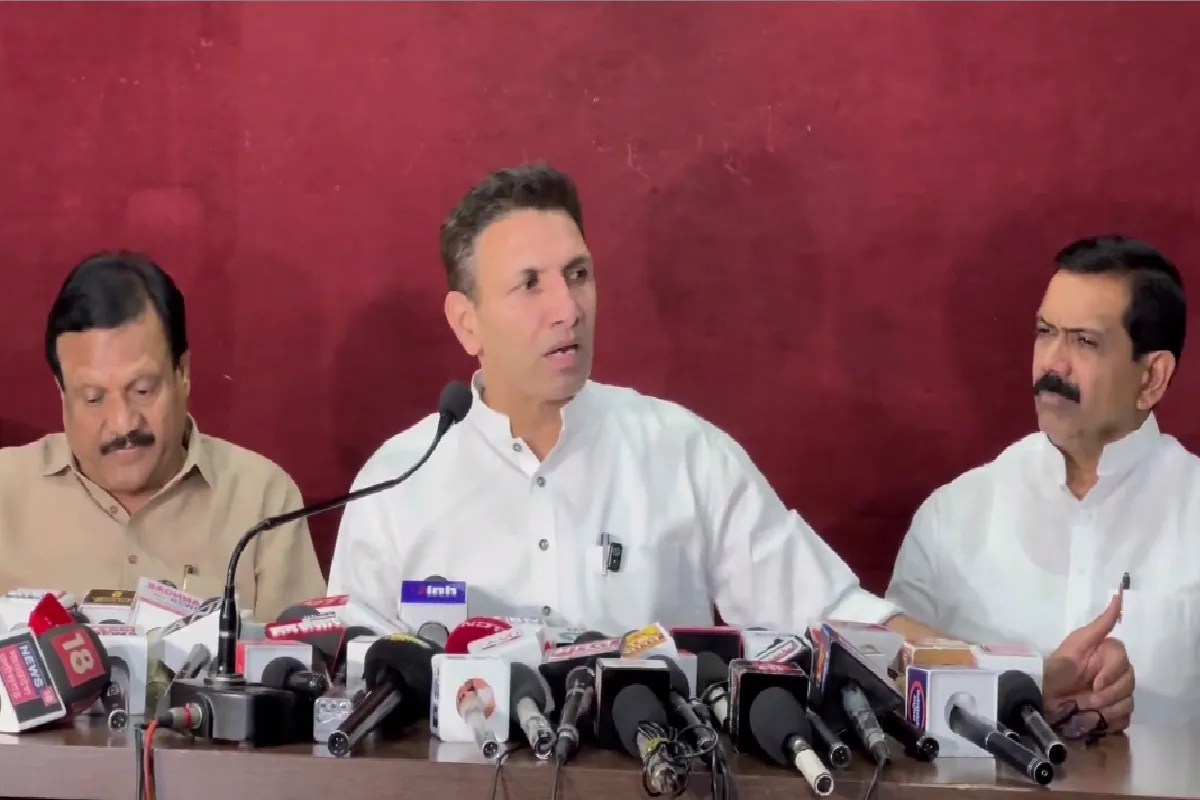 ‘1 लाख रुपए का दूंगा इनाम’, जीतू पटवारी ने वंदे मातरम विवाद पर प्रेस कॉन्फ्रेंस कर किया बड़ा ऐलान