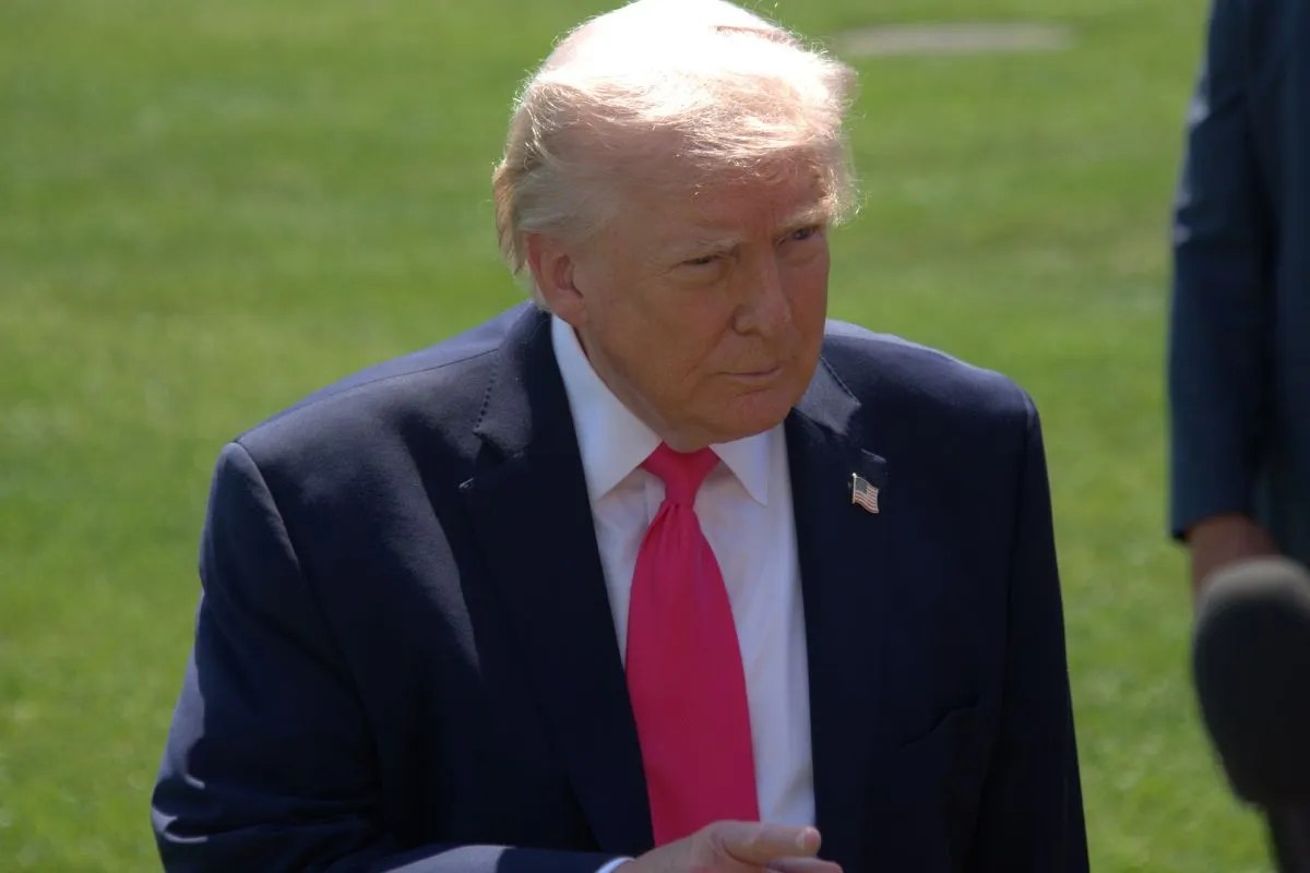 ‘ईरान चाहता हैं कि हम जल्द से जल्द होर्मुज स्ट्रेट खोल दें’, अमेरिकी राष्ट्रपति डोनाल्ड ट्रंप का बड़ा दावा