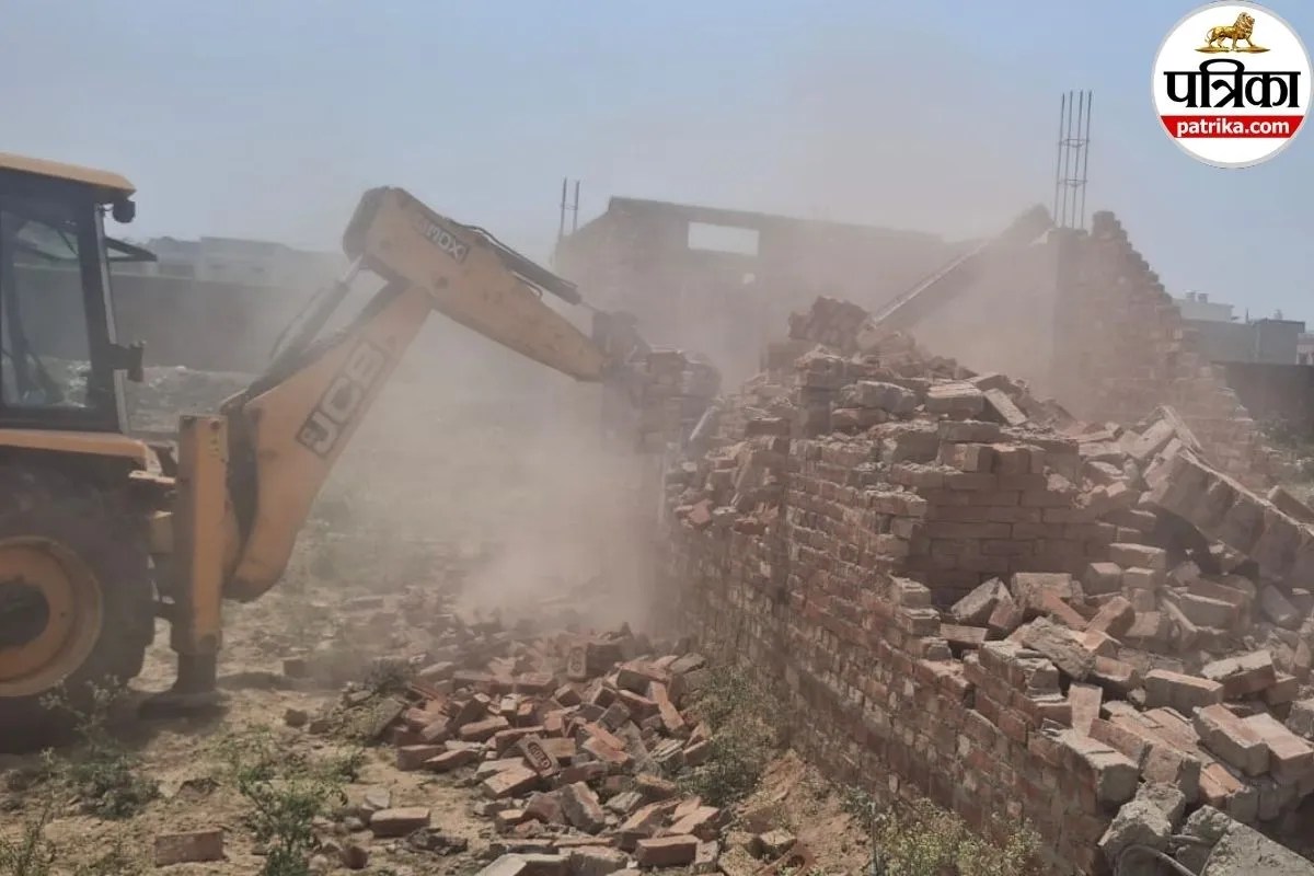 यूपी के इस जिले में गरजा बुलडोजर, हजारों वर्गमीटर में फैली अवैध कॉलोनी को BDA ने किया जमींदोज