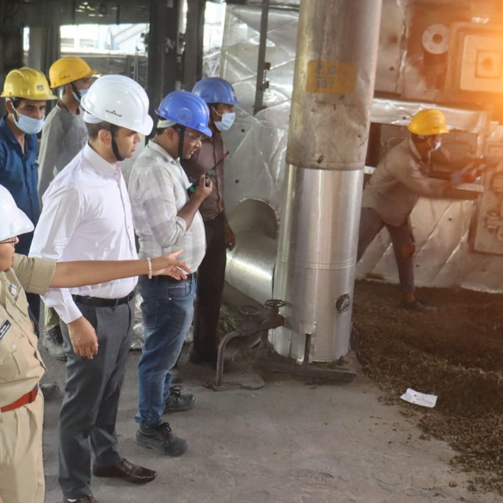 महासमुंद में 5 करोड़ से अधिक का गांजा नष्ट:जिला स्तरीय कमेटी की निगरानी में 9 क्विंटल मादक पदार्थ का निपटान