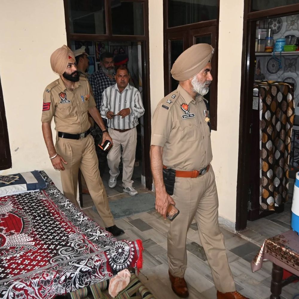 फाजिल्का में नशे के खिलाफ सर्च ऑपरेशन:जिले भर में हॉट स्पॉट पर रेड, 7 गिरफ्तार, 9500 नशीले कैप्सूल व गोलियां और हेरोइन जब्त