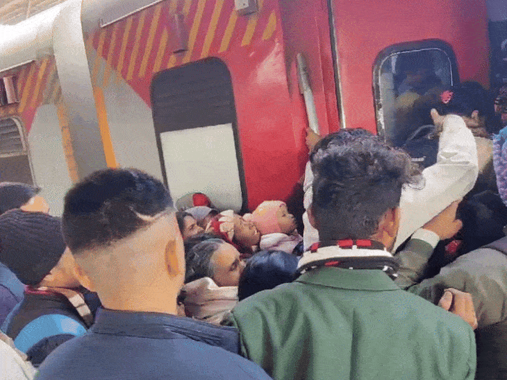 MP के रेल रूट पर हर ढाई घंटे में चोरी:54% अपराध महिला यात्रियों के साथ; स्लीपर, जनरल और एसी 3 टियर कोच सबसे ज्यादा प्रभावित